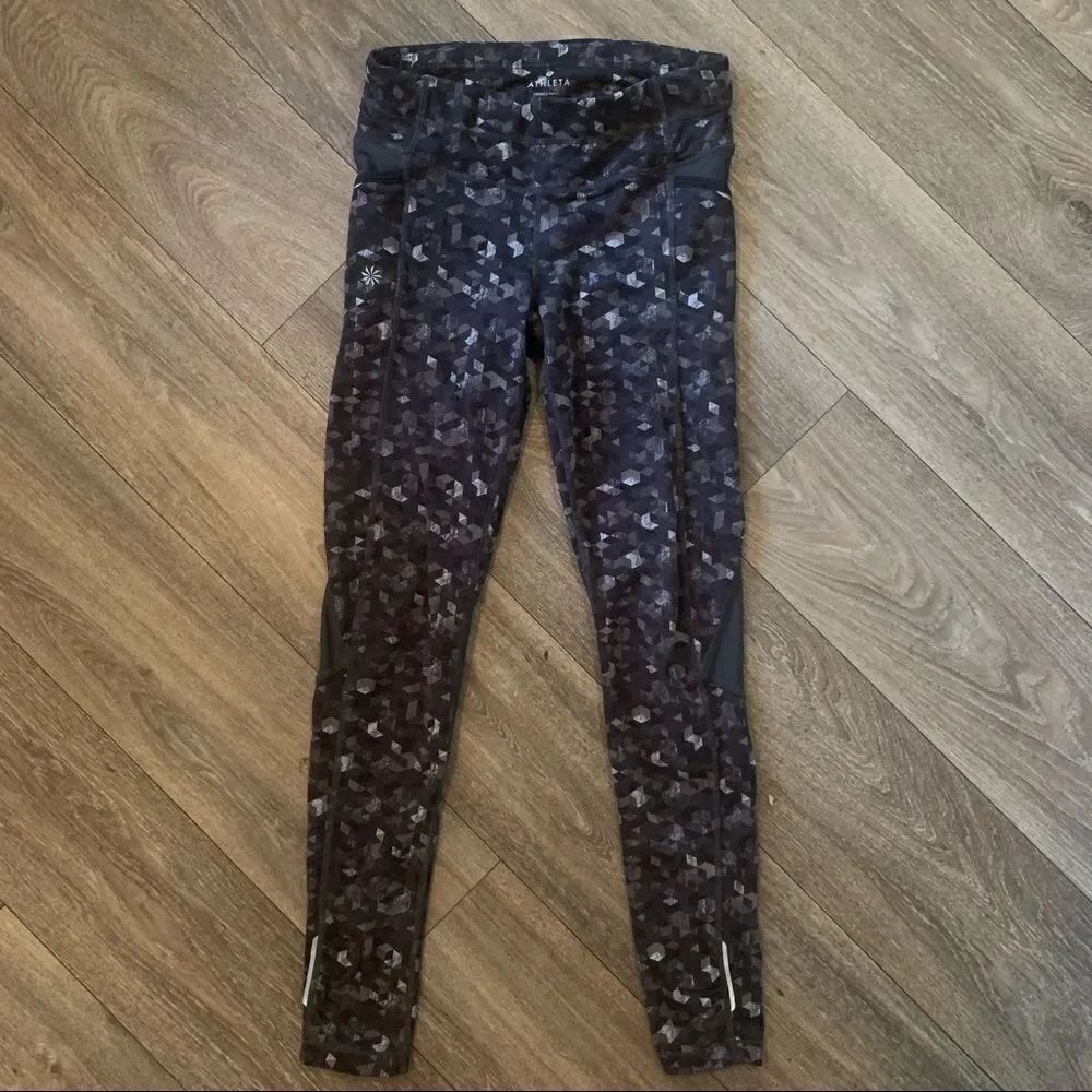 Athleta Black High Rise Leggings with Pockets XS